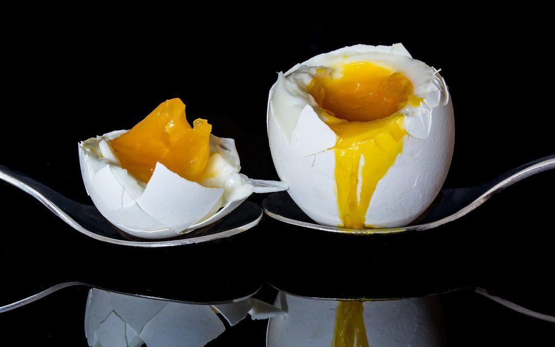 Spiegeleieren en vers geperste jus ‘d Orange